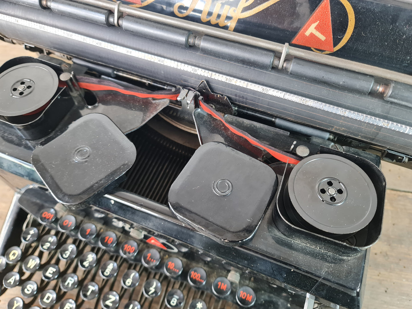 Ruf Buchungsmaschine schwarz glänzend Kassenschreibmaschine