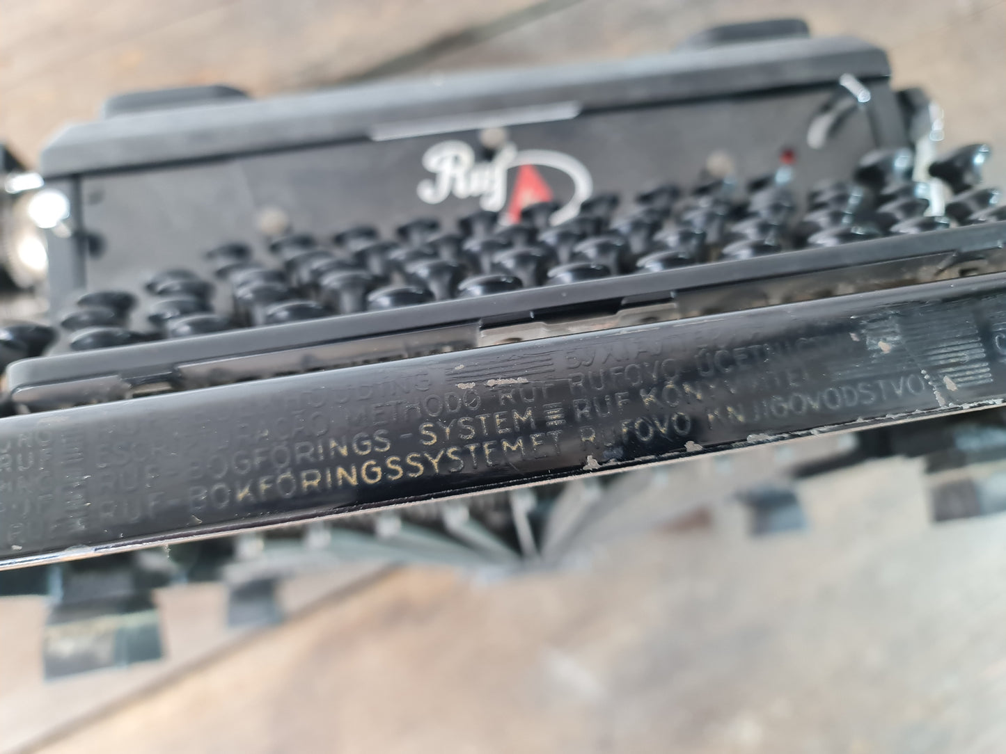 Ruf Buchungsmaschine schwarz glänzend Kassenschreibmaschine