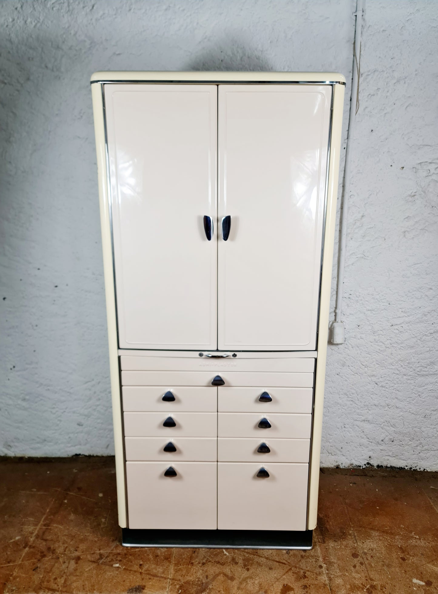 Cabinet de médecin Admi-Plaston vintage, cabinet de dentiste, meuble bar